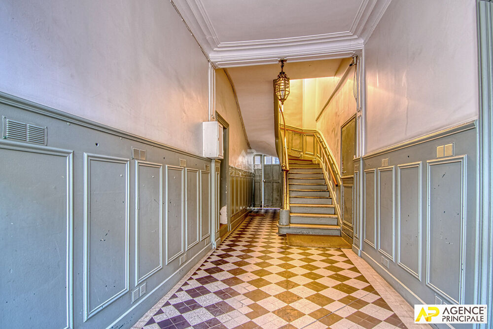 Vente Appartement Versailles Saint Louis Appartement 4 pièces 80 m² situé au 2ème étage Versailles