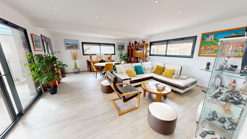 Hauts de Narbonne, Villa contemporaine, 3 chambres, garage, piscine.