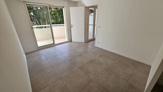 Vente Appartement Appartement rénové 3 pièces 41m2 avec grande terrasse et garage à Mandelieu Mandelieu la napoule