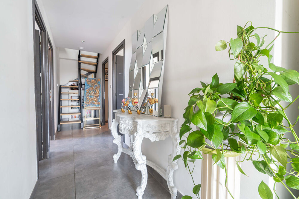 EXCLUSIVITE ISTRES Maison 8 pièce(s) 154 m2