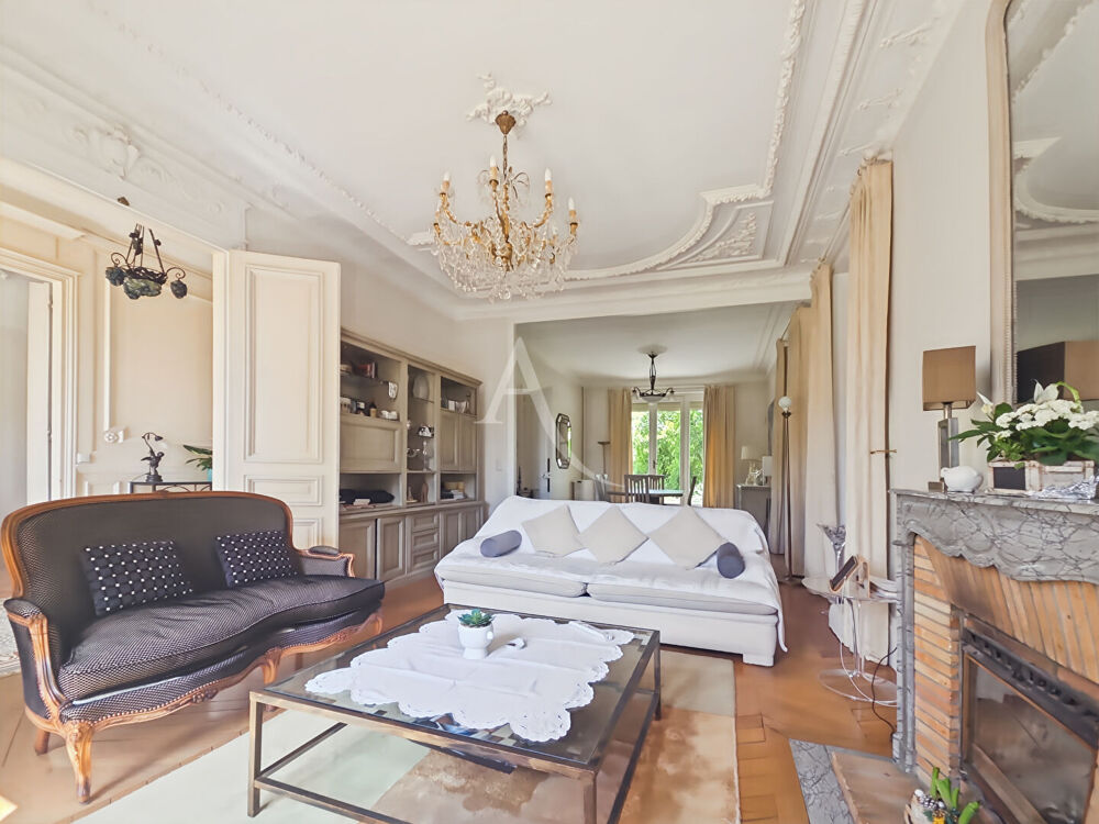 Propriété 290 m² habitables et maison de gardien -1530 m² de terrain -