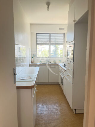  Appartement à louer 3 pièces 64 m²