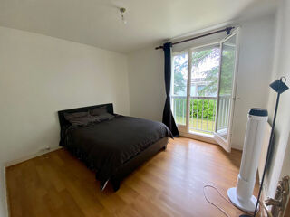  Appartement à louer 4 pièces 105 m²