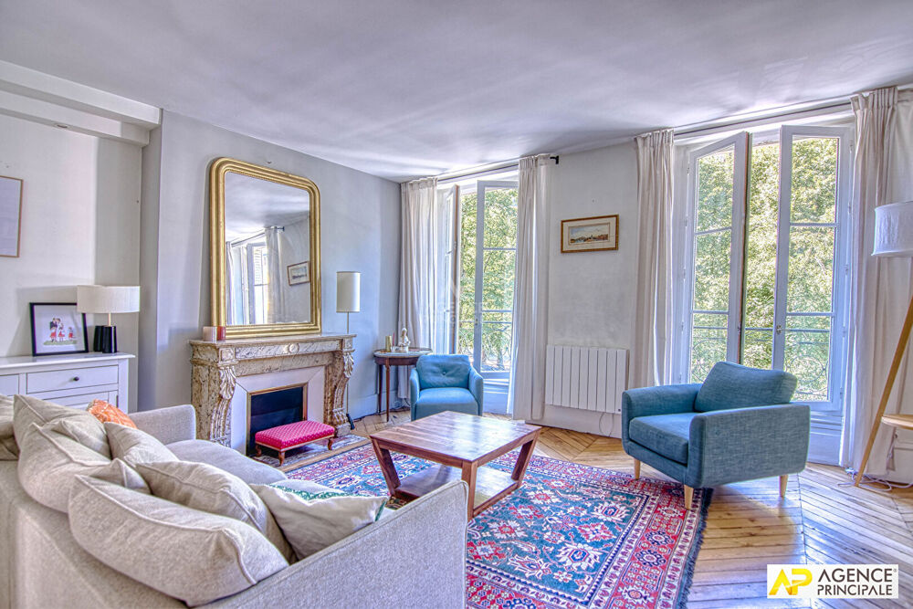 Versailles Saint-Louis Appartement 4 pièces 106 m² carrez situé au 2ème étage