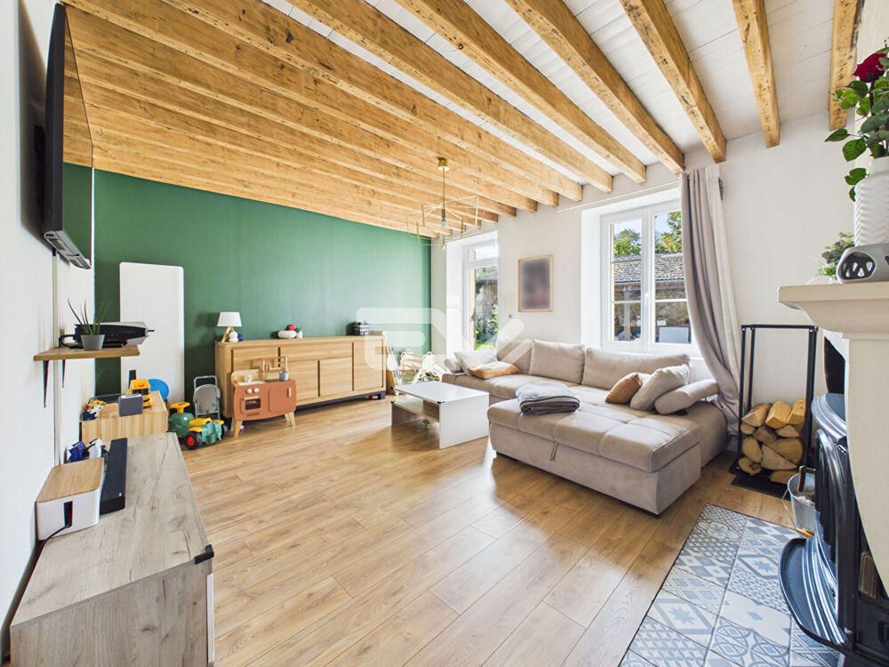 Vente Maison Belle longère en pierre de 1860 - 3 chambres - Terrain clos de 1 500 m² - proche de Fismes et des commodités Fismes
