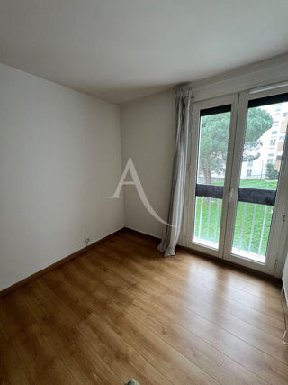  Appartement � louer 4 pi�ces 102 m�