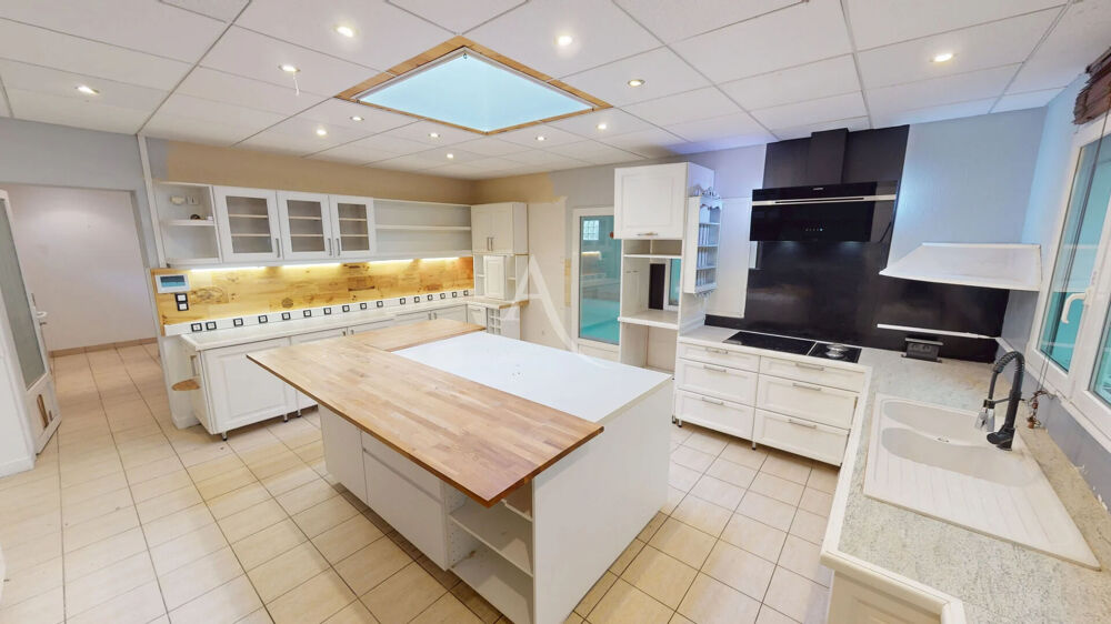Maison Vitry Aux Loges 350m2+ 1.7ha