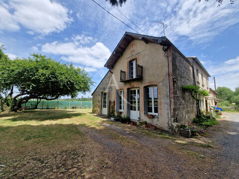   Maison Deneze Sous Doue 7 pièce(s) 162 m2 Maison - 7 pièce(s) - 146 m²