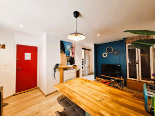 Vente Appartement Appartement Sète 2 pièces 31 m² + cour de 16 m² Sete