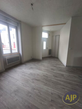  Appartement à louer 2 pièces 40 m²