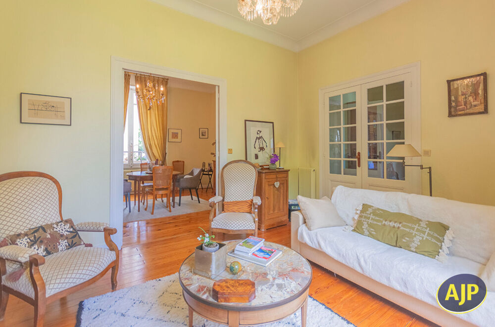 Vente Maison Maison Bordeaux 10 pièce(s) 207 m2 Bordeaux