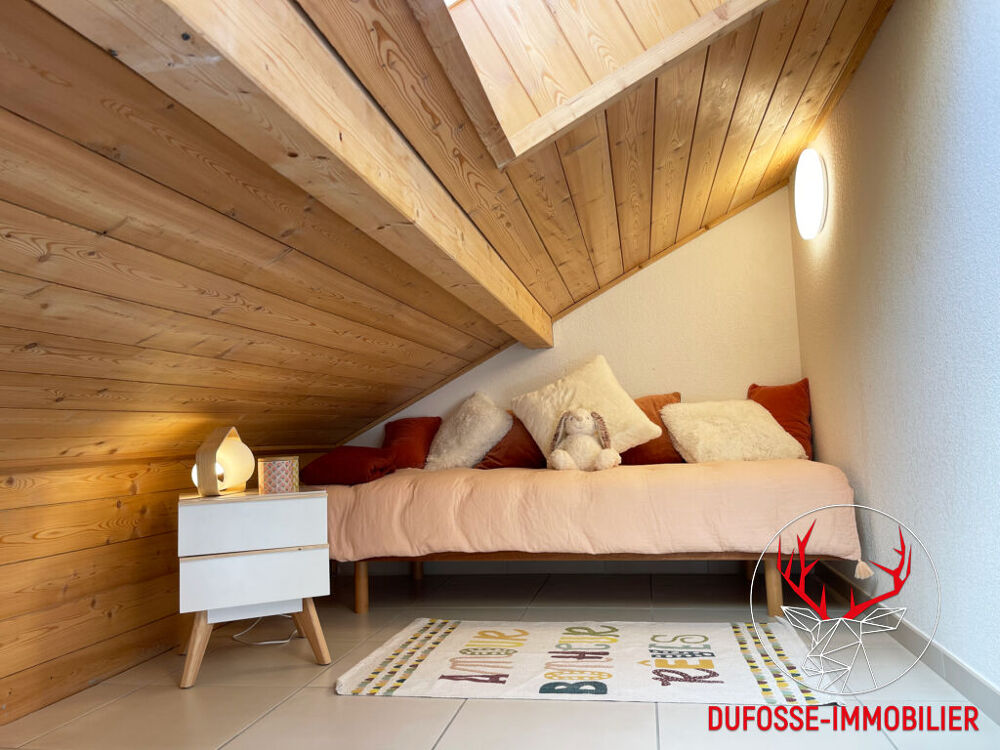 STUDIO CABINE SOUS COMBLES RÉSIDENCE PISCINES et SAUNA