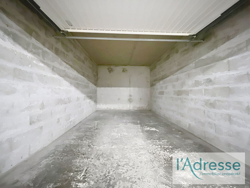 Location Parking/Garage Box fermé 17m² - Les terrasses du parc - Sarrola Carcopino Ajaccio