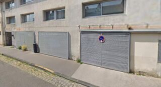  Parking / Garage à louer 1 m²