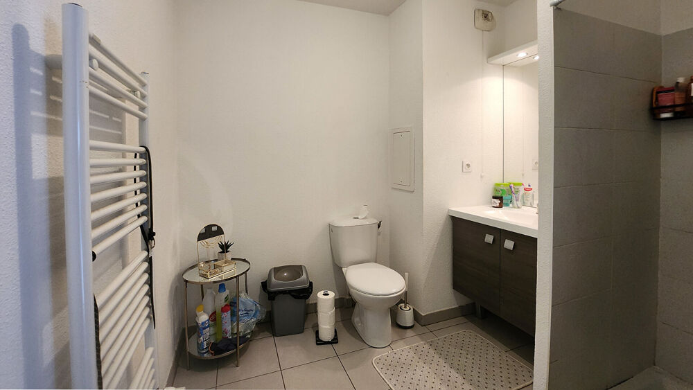Vente Appartement Appartement T2 + grand balcon + garage Bron