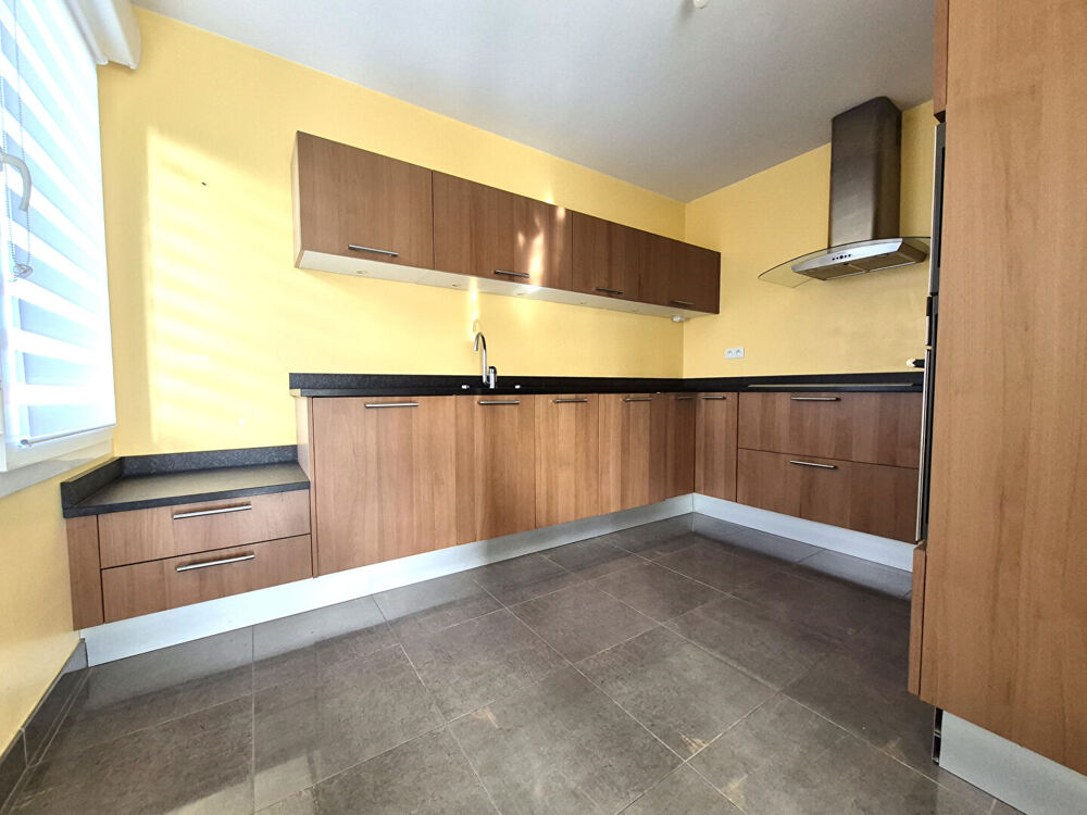 Vente Appartement Appartement Haubourdin 2 chambres, dressing, cellier, 2 parkings, une cave, grande terrasse Haubourdin