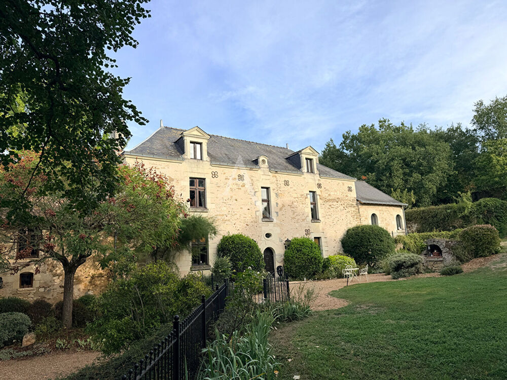 Vente Villa Demeure de prestige - Manoir et gites du 17ème siècle - piscine -  Vallée du Layon Saumur
