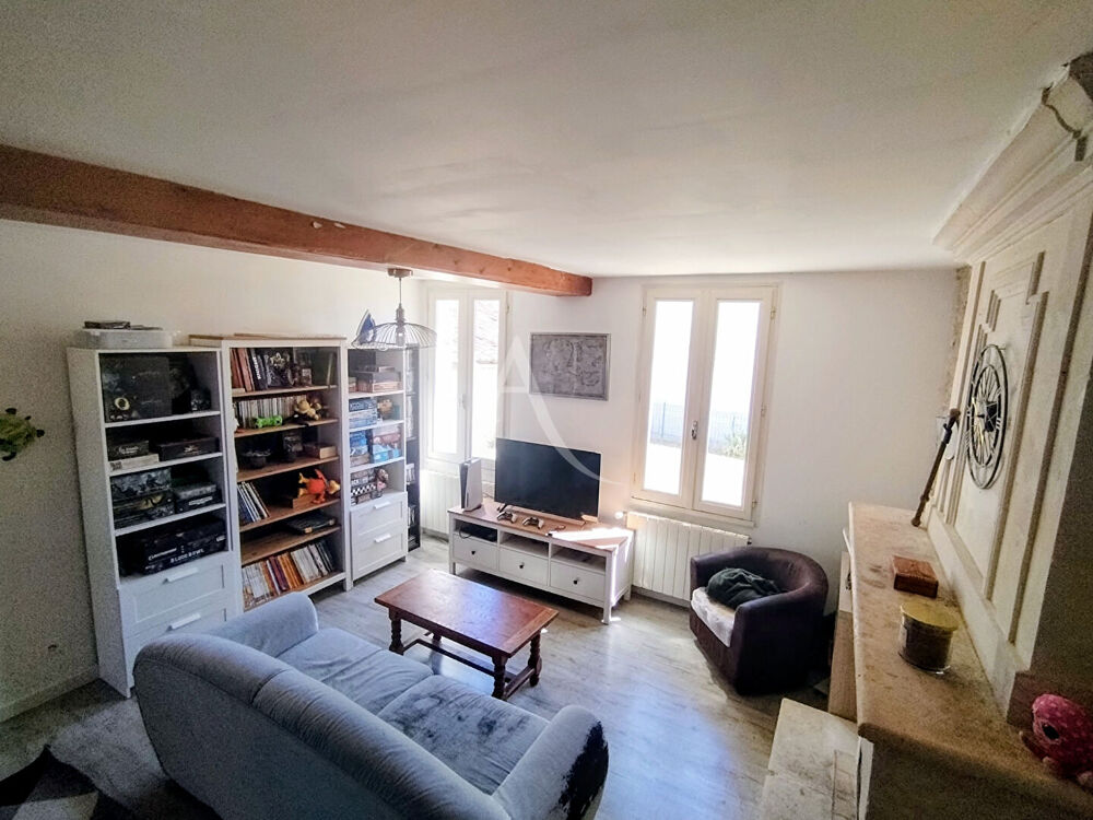 Chaniers - Maison 5 pièces - dépendance, jardin et grand garage