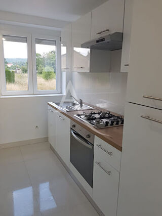  Appartement à louer 3 pièces 56 m²
