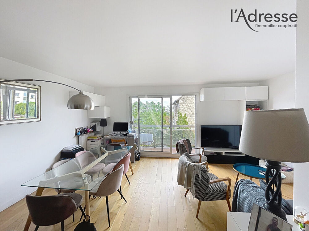 Appartement Suresnes 5 pièce(s) 89.02 m2 avec 2 balcons terrasse