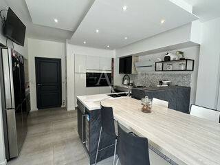  Maison à vendre 9 pièces 263 m²