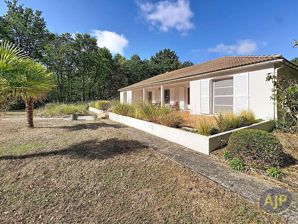 Vente Maison Maison familiale avec dépendance sur plus de 6 000 m² de terrain Soullans
