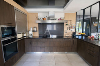  Maison � vendre 7 pi�ces 235 m�