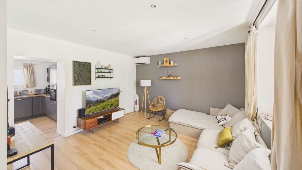 Vente Maison Maison de caractère entièrement rénovée à Avignon . 140 m² habitables, jardin arboré, à 5 minutes des remparts Avignon
