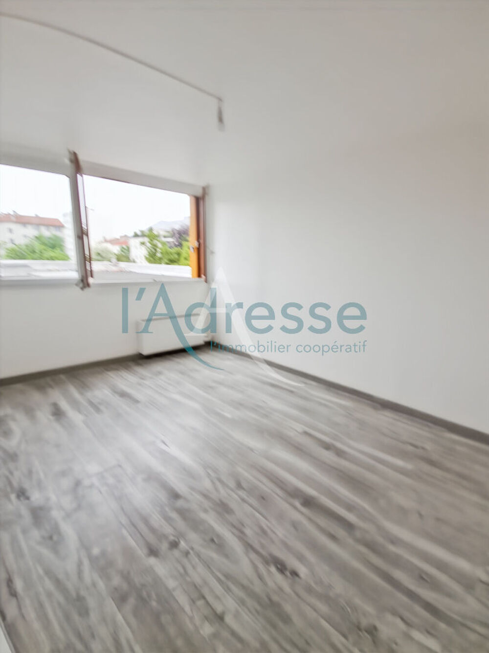 Appartement 1 pièce 27 m² · à Nanterre · 27 m² · 215 000 €