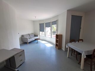  Appartement à louer 2 pièces 43 m²