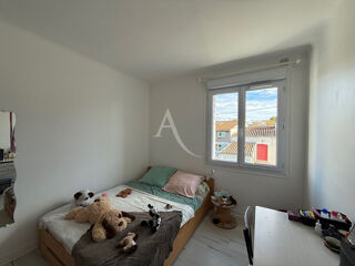  Appartement à louer 4 pièces 83 m²