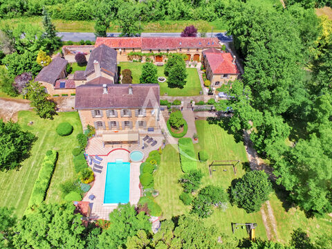   Domaine touristique de charme avec g�tes et piscines Villa - 15 + pi�ce(s)