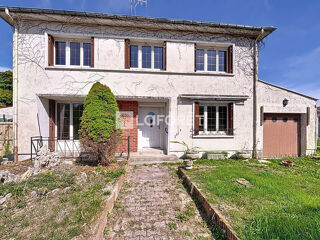  Maison  vendre 6 pices 141 m