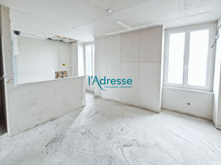  Immeuble � vendre 10 pi�ces 140 m�