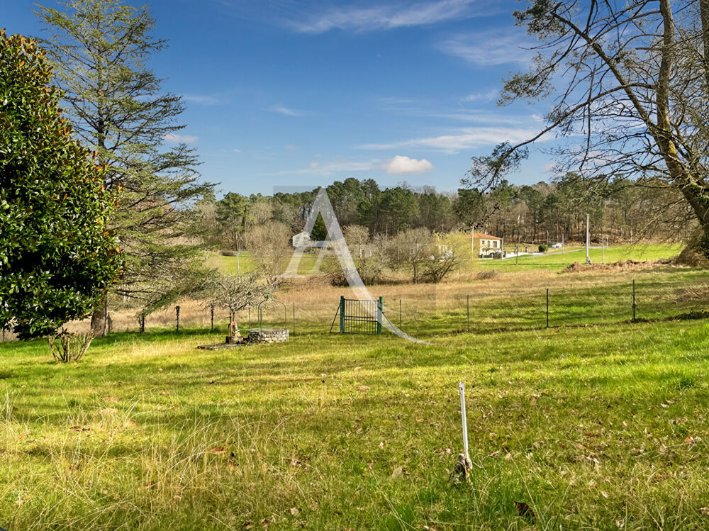 Vente Maison Maison de campagne avec 1,11 hectares et dépendances. Fumel
