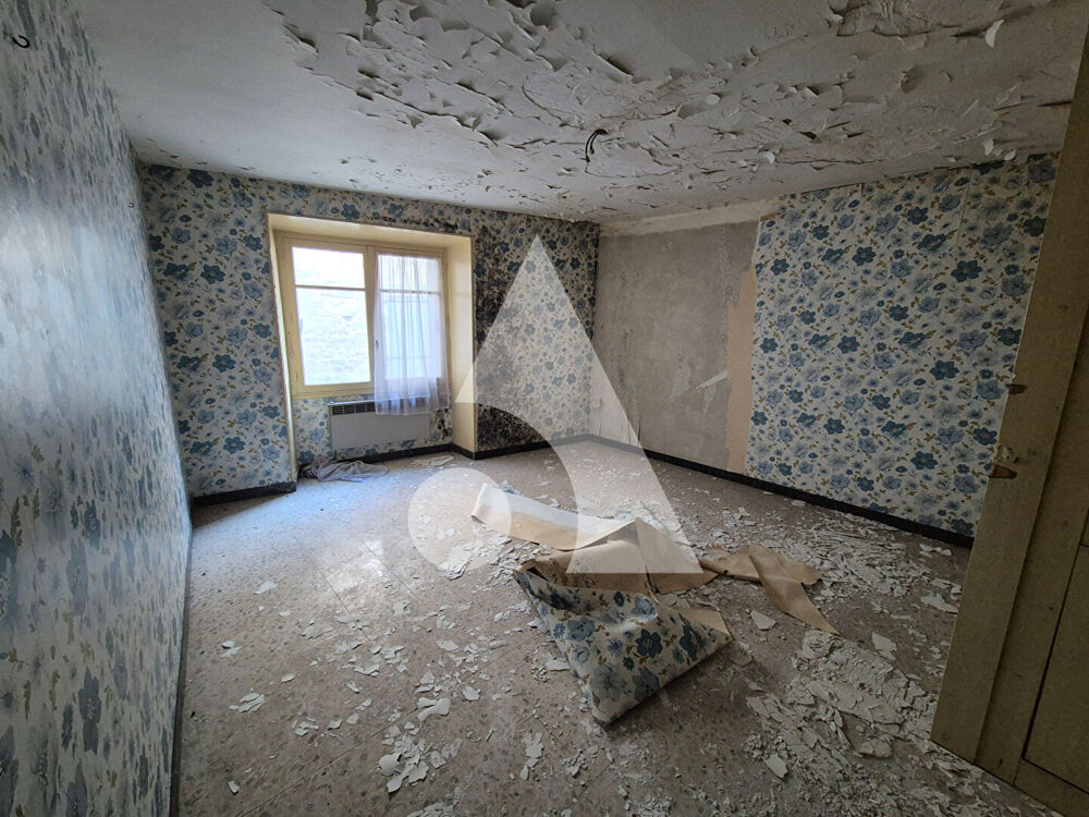 Immeuble à rénover au coeur de Villeneuve-de-Berg ? Fort potentiel en Ardèche