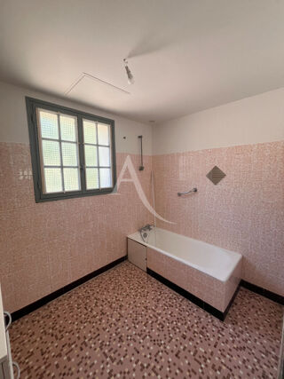  Appartement à louer 2 pièces 57 m²
