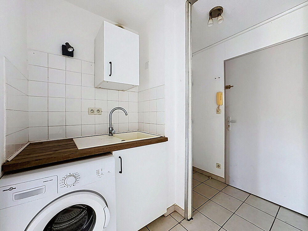 Vente Appartement AVIGNON T2 33 M² CLIMATISE AVEC BALCON PROCHE REMPARTS Avignon