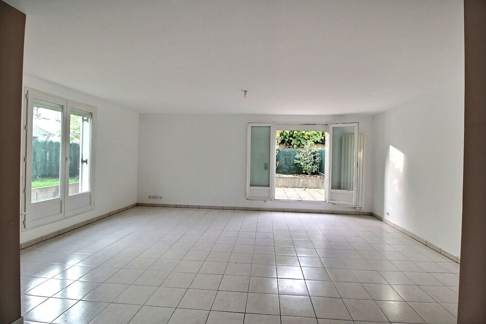 Vente Maison Maison Massy en copropriété  100 m² avec cave et deux parkings couverts Massy