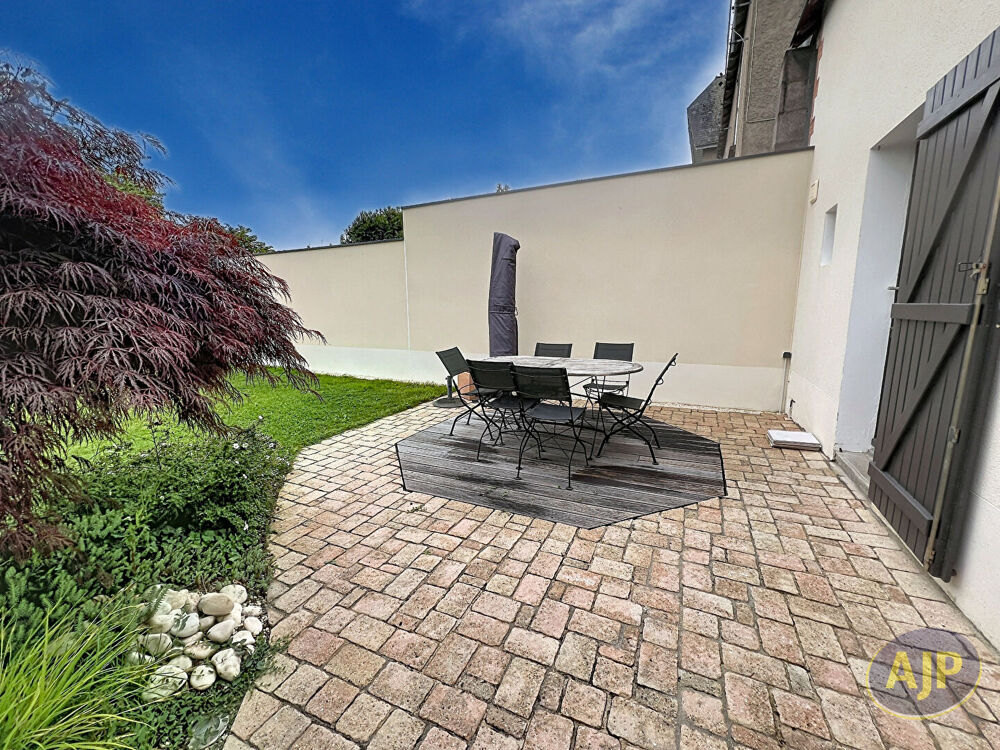 Maison ST MACAIRE centre 6 pièce(s) 152 m2