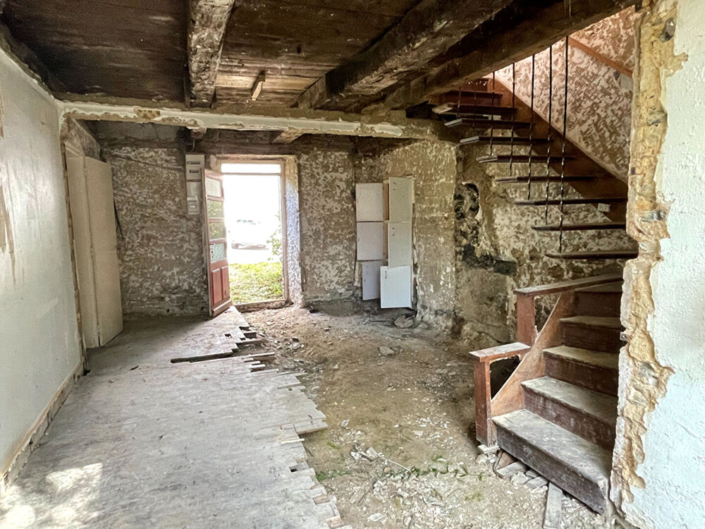 Maison en pierres à rénover -Serent