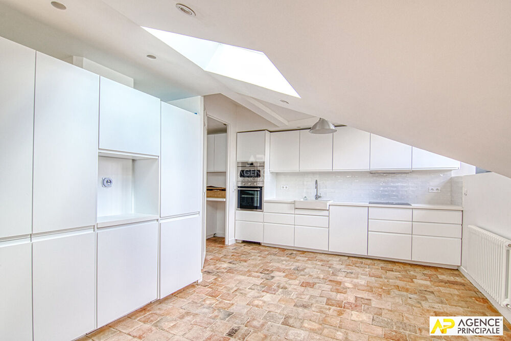 Vente Appartement Versailles Montreuil  St-Symphorien - Appartement 6 pièces en duplex  de 138m² au sol 
