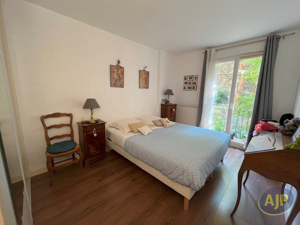 Vente Appartement Appartement Bordeaux 3 pièce(s) 69.79 m2 Bordeaux