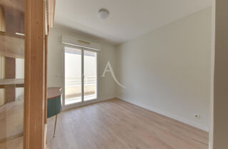  Appartement à louer 4 pièces 89 m²
