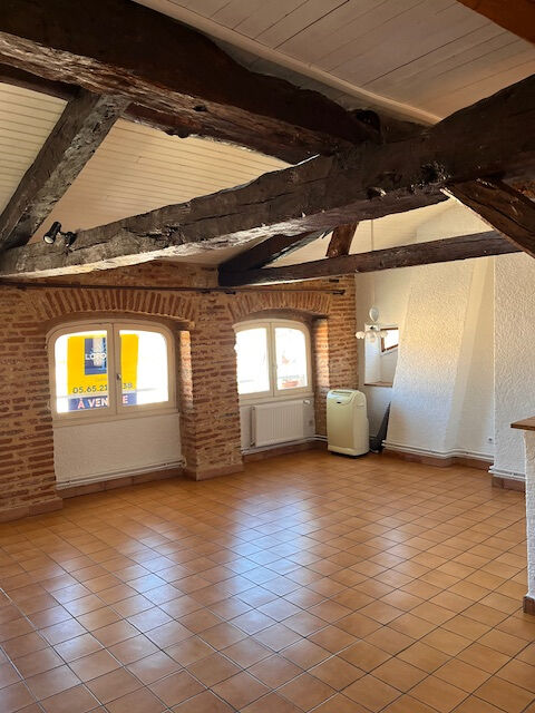  Appartement � louer 3 pi�ces 77 m�