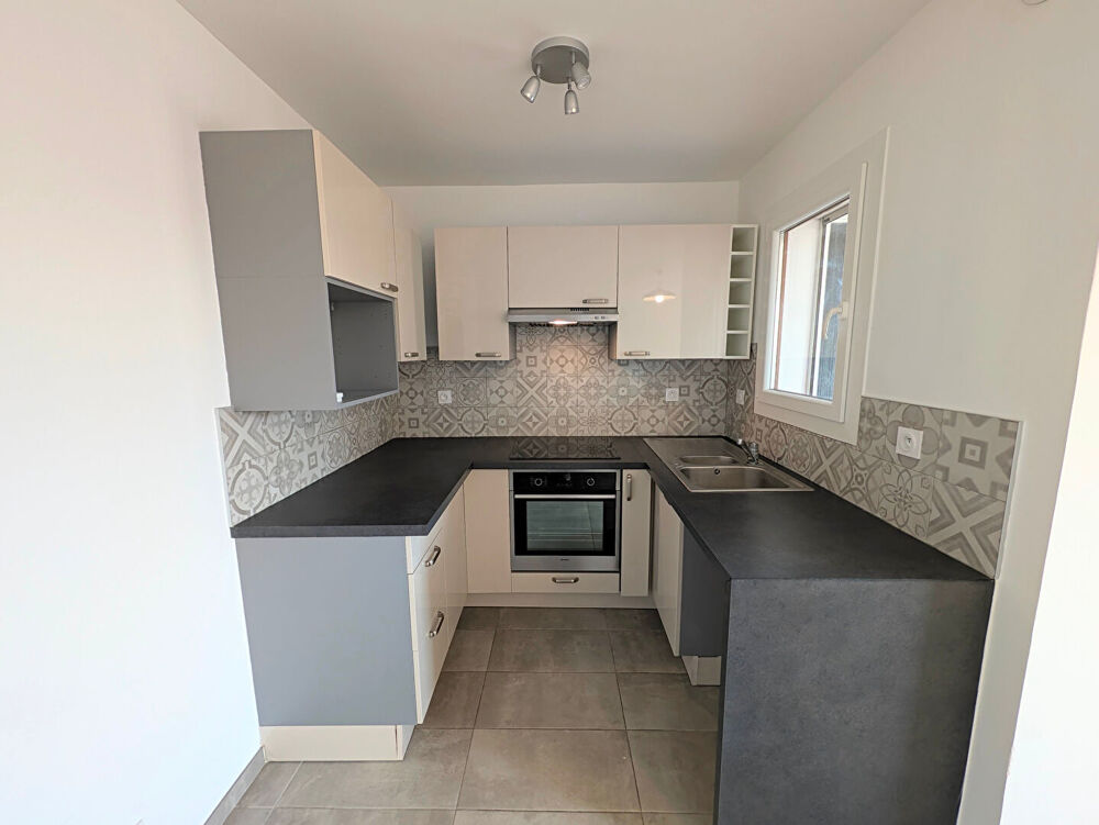 Location Appartement APPARTEMENT EGUILLES - 2 pièce(s) - 44.15 m2 Eguilles