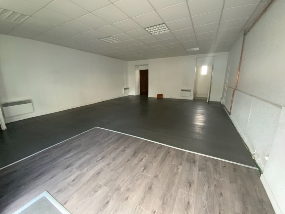   Local commercial de 64 m²- Quartier des Quatre chemins Le creusot
