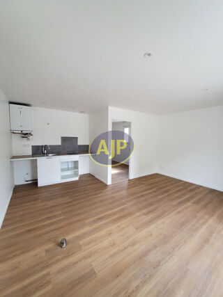  Appartement à louer 2 pièces 33 m²