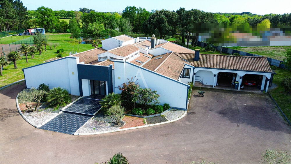 Propriété d'exception à SAINT-RÉVÉREND proche SAINT-GILLES-CROIX-DE-VIE