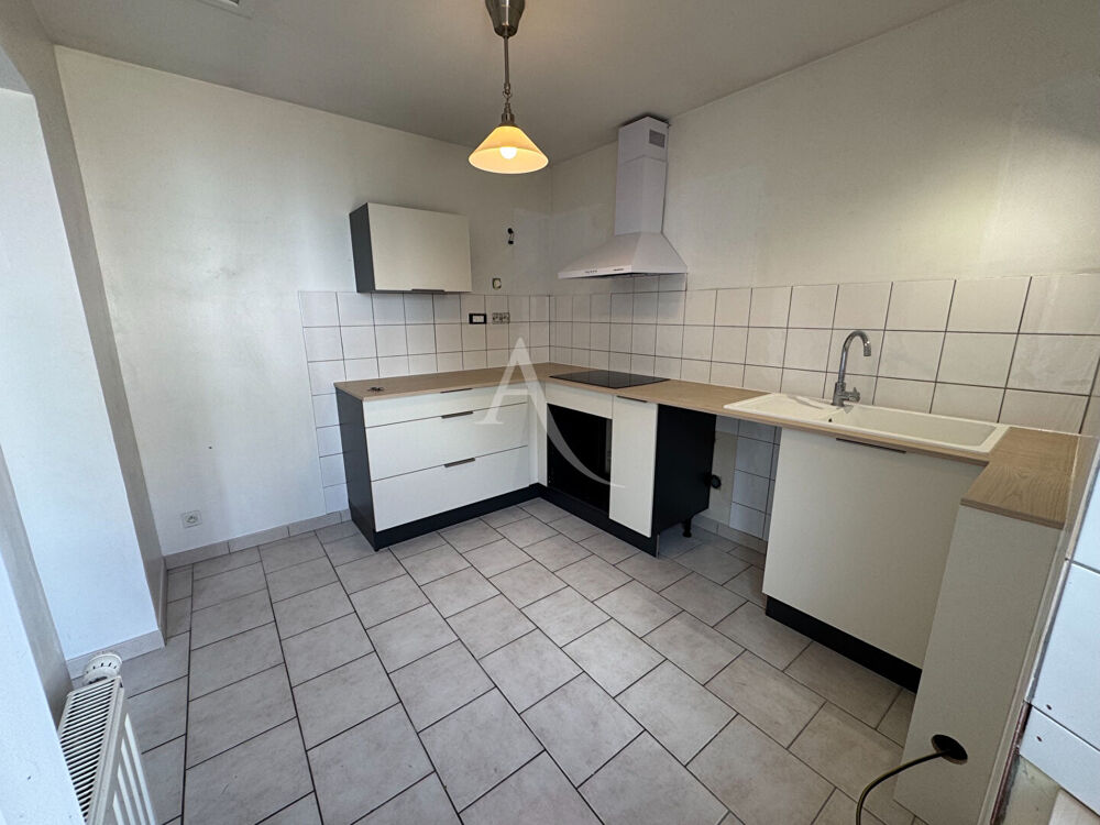 Location Maison Maison VINEUIL   5 pièce(s)   130 m2 Vineuil